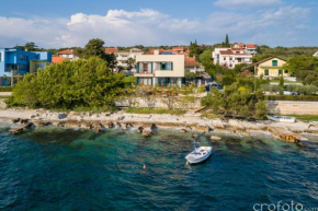 Super luxuriöse Villa directly on the sea